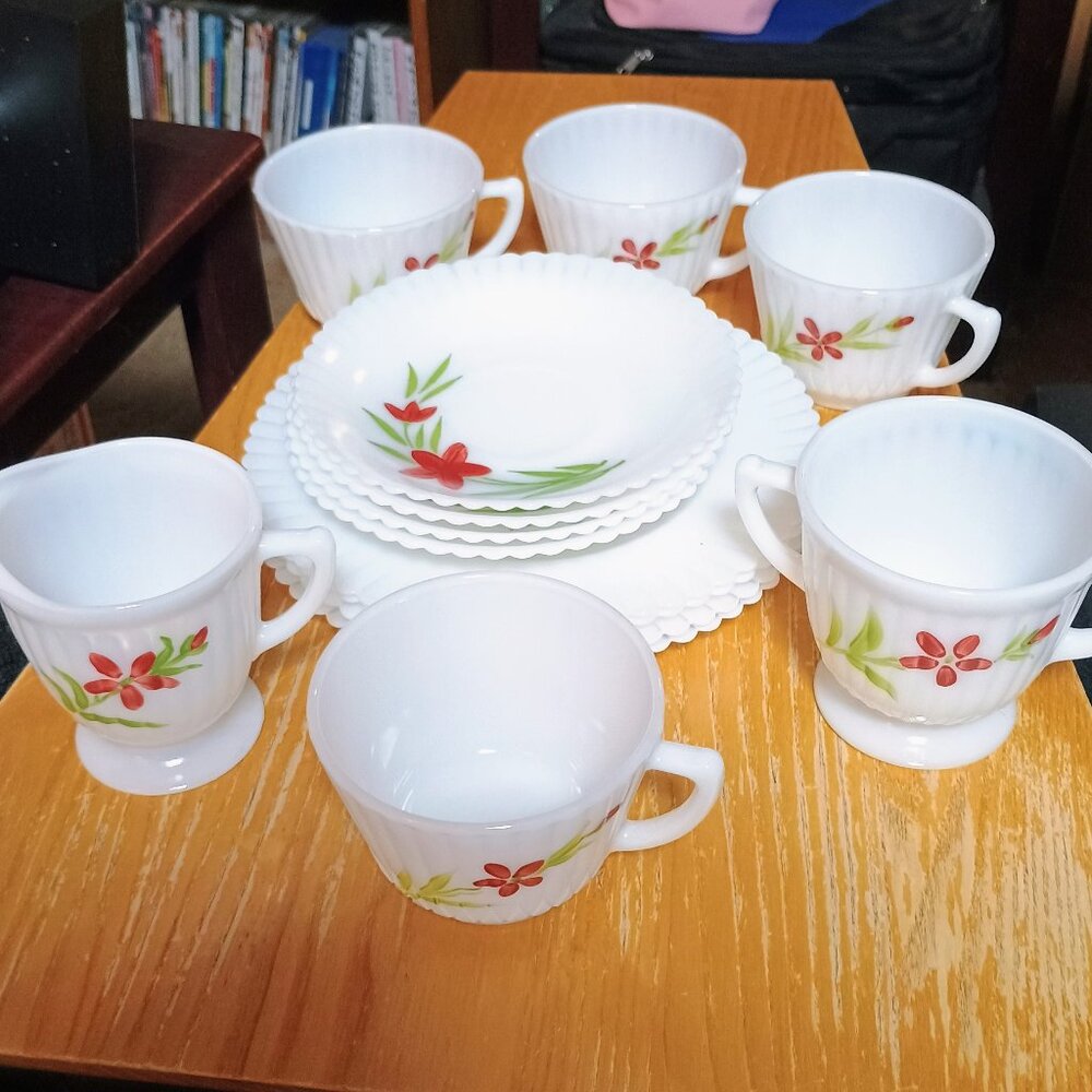 Vintage MacBeth Evans Monax Florette Petalware Assorted Dinnerware Pieces